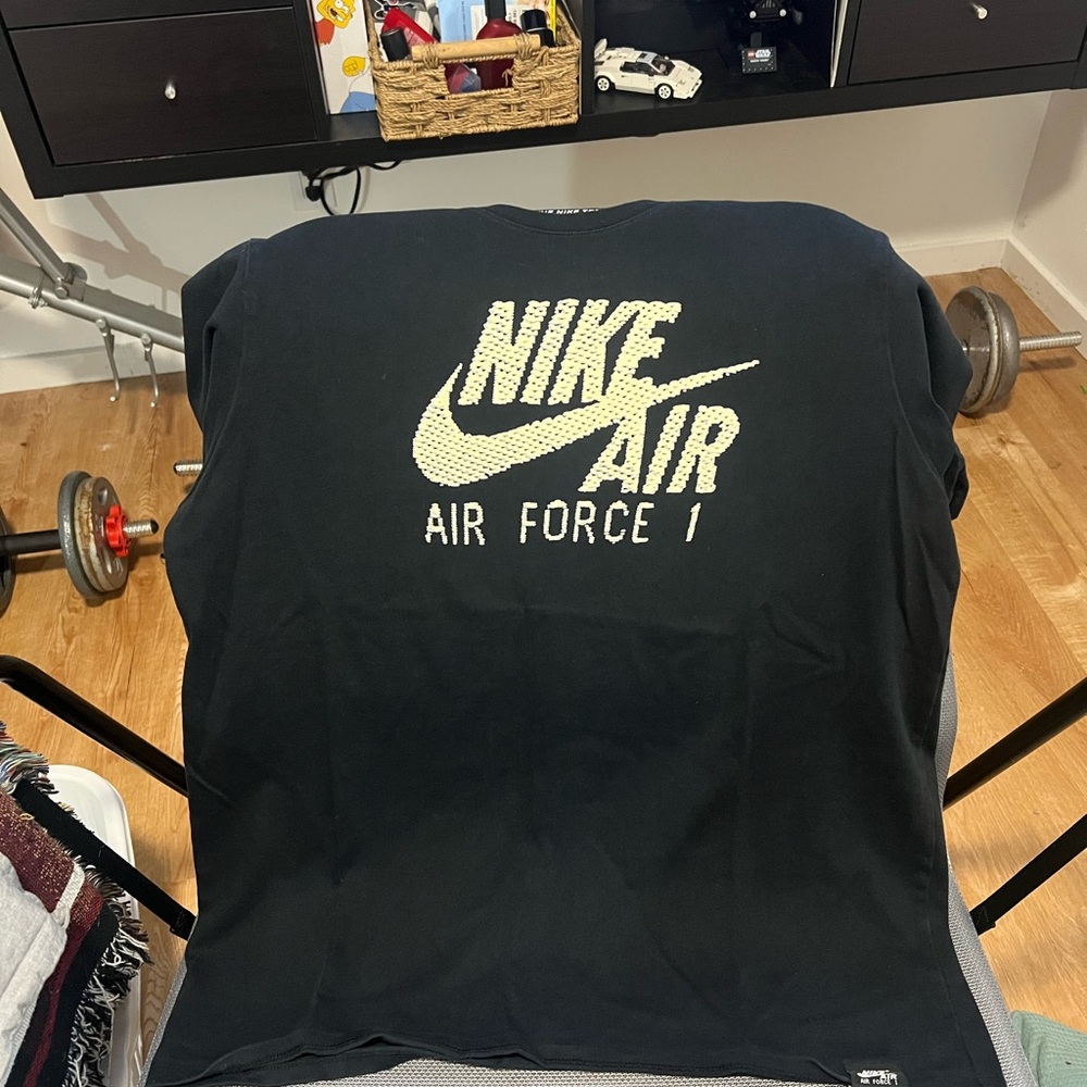 Nike Air Force 1 Black Tee